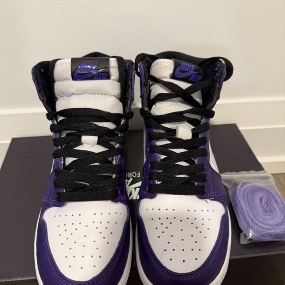 Nike Jordan 1 High Top Size 7 women's, 5.5 Kids - Picture 3 of 4